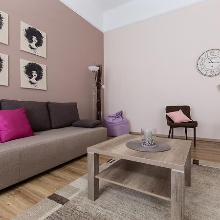 Bpm: Dob70 Classic Apartment In Downtown 布达佩斯 客房 照片
