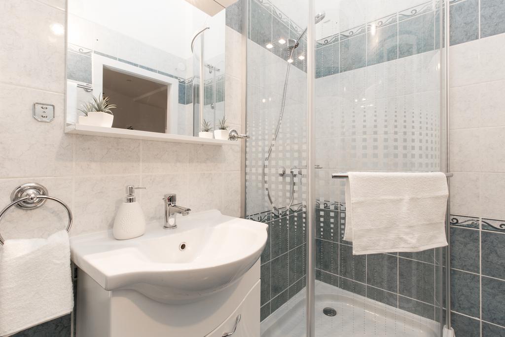 Bpm: Dob70 Classic Apartment In Downtown 布达佩斯 客房 照片